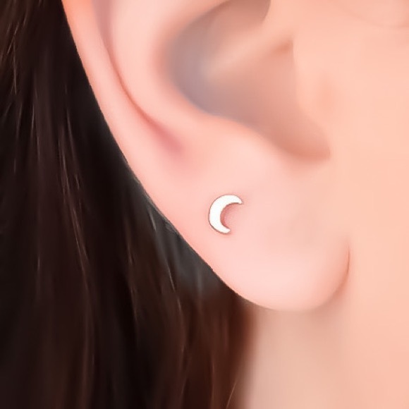 🌙 925 Sterling Silver Crescent Moon Stud Earrings Cartilage Helix Tragus Rook - Picture 6 of 9